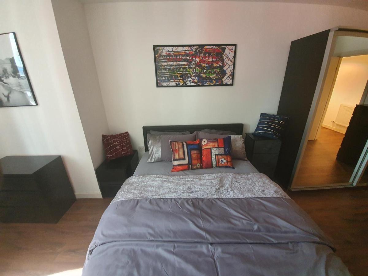 Double Room With Shared Bathroom London Exterior photo